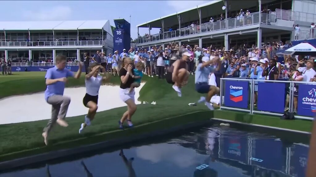 Nelly Korda a la piscina